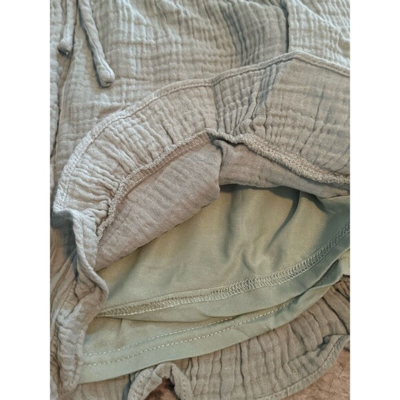 Womens New In Sage Green Set Size Small Button Shirt Ruffle Shorts - Picture 5 of 8